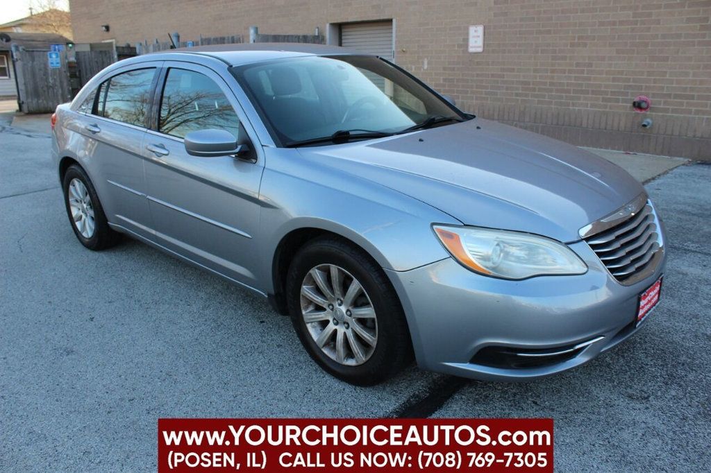 2014 Chrysler 200 4dr Sedan Touring - 22366157 - 0