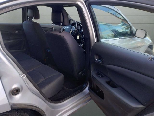 2014 Chrysler 200 4dr Sedan Touring - 22925110 - 16