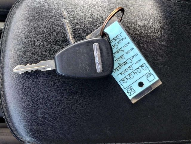 2014 Chrysler 200 4dr Sedan Touring - 22925110 - 33