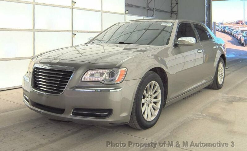 2014 Chrysler 300  - 22792039 - 0