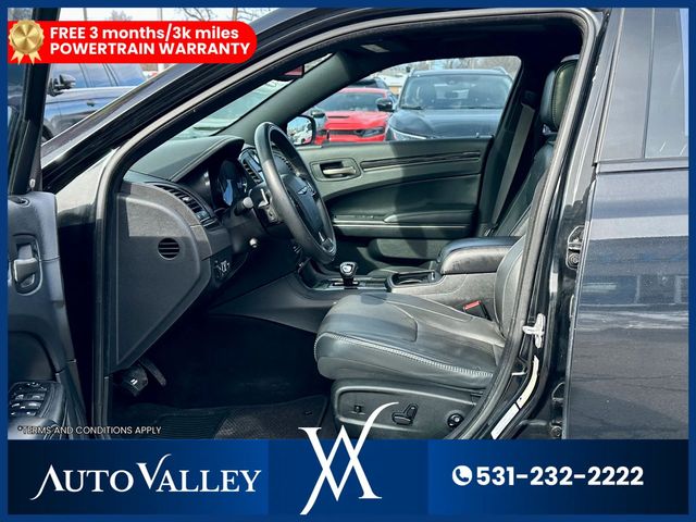 2014 Chrysler 300 300C John Varvatos Limited Edition Sedan 4D - 22989945 - 12