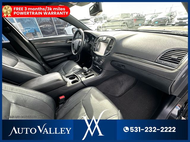 2014 Chrysler 300 300C John Varvatos Limited Edition Sedan 4D - 22989945 - 20