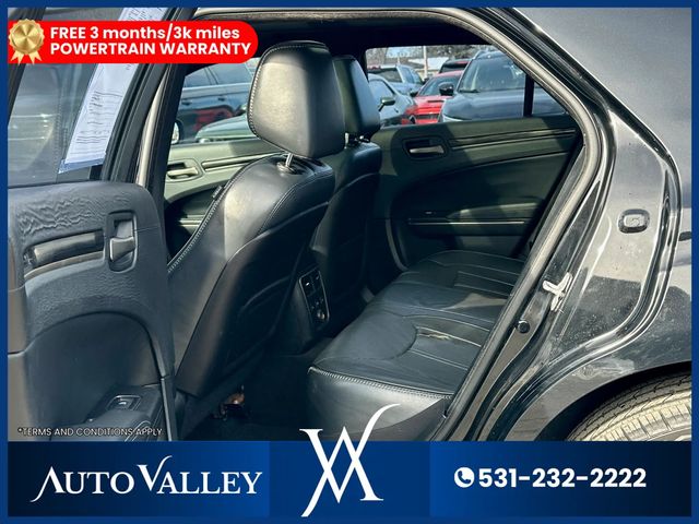 2014 Chrysler 300 300C John Varvatos Limited Edition Sedan 4D - 22989945 - 22