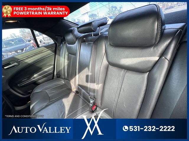 2014 Chrysler 300 300C John Varvatos Limited Edition Sedan 4D - 22989945 - 23