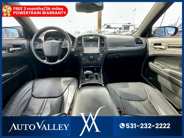 2014 Chrysler 300 300C John Varvatos Limited Edition Sedan 4D - 22989945 - 30