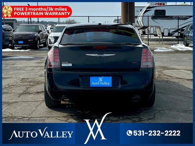 2014 Chrysler 300 300C John Varvatos Limited Edition Sedan 4D - 22989945 - 5