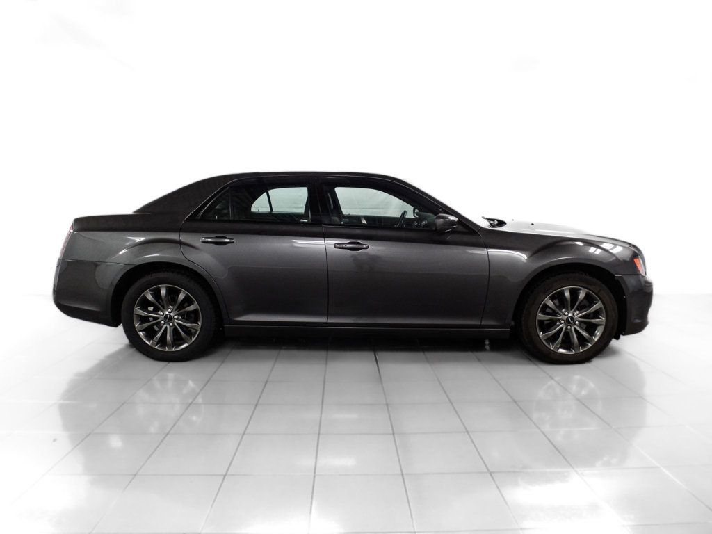 2014 Chrysler 300 300S AWD - 22619154 - 6