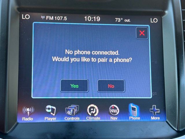 2014 Chrysler 300 4dr Sedan 300C AWD - 23045956 - 38