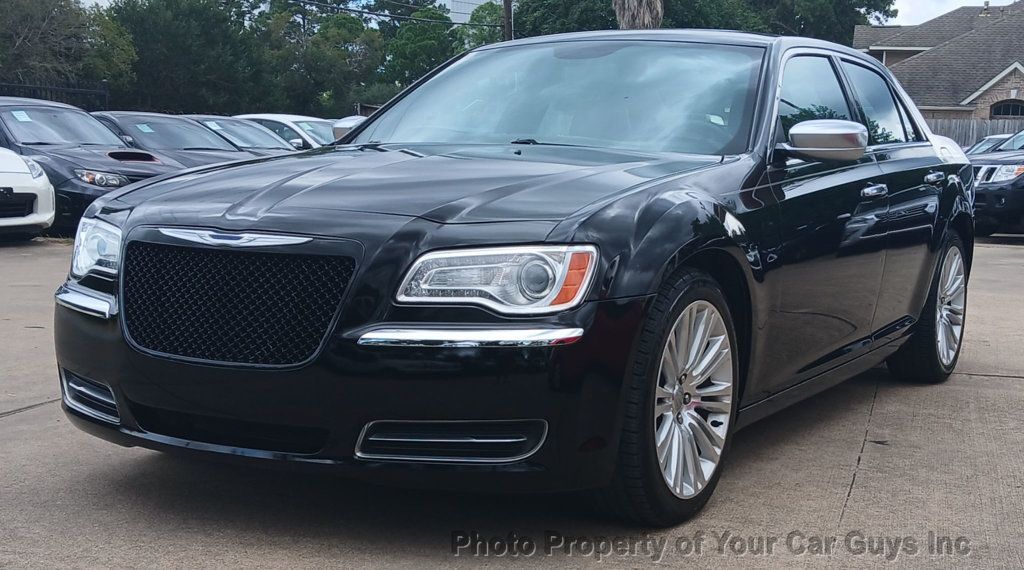 2014 Chrysler 300 4dr Sedan 300C John Varvatos Limited Edition RWD - 22605771 - 2