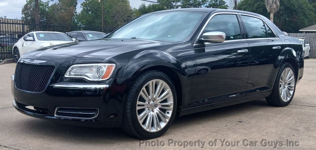 2014 Chrysler 300 4dr Sedan 300C John Varvatos Limited Edition RWD - 22605771 - 3