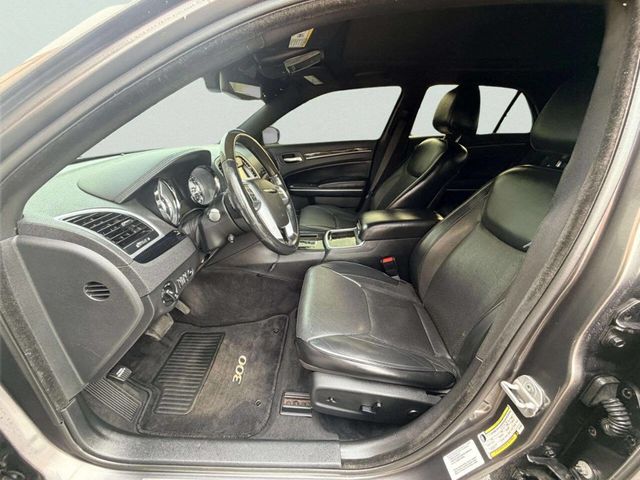 2014 Chrysler 300 4dr Sedan 300C RWD - 23058654 - 18