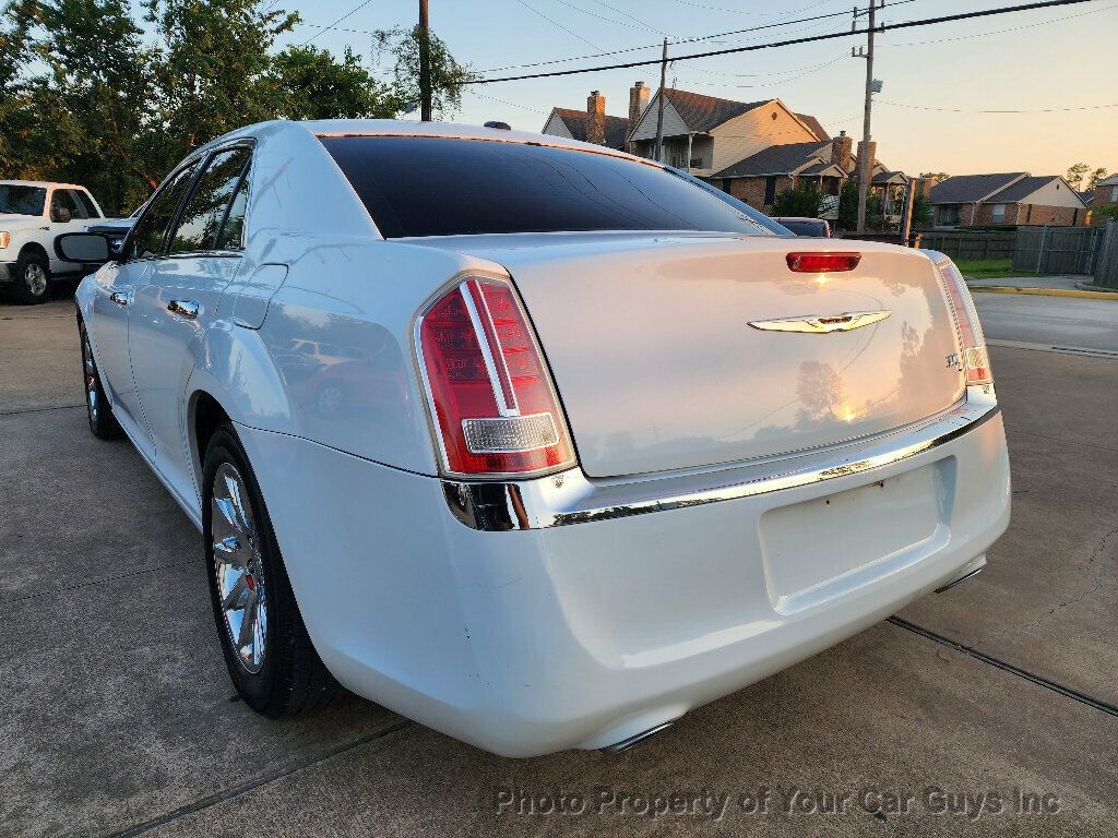 2014 Chrysler 300 4dr Sedan 300C RWD - 22587558 - 13