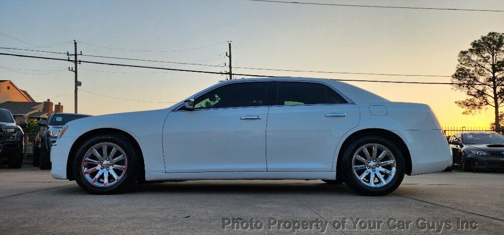 2014 Chrysler 300 4dr Sedan 300C RWD - 22587558 - 16