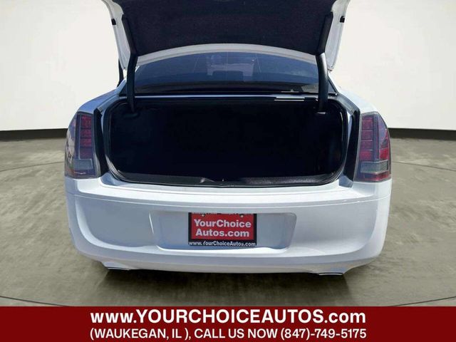 2014 Chrysler 300 4dr Sedan 300S AWD - 23010045 - 12