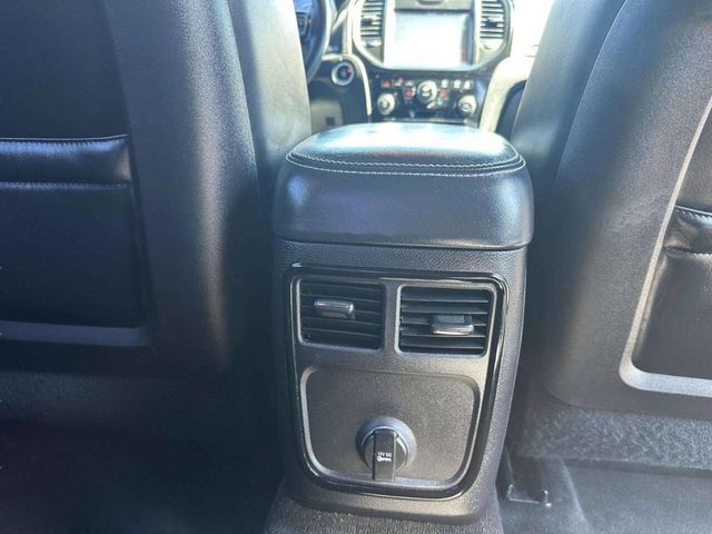 2014 Chrysler 300 4dr Sedan 300S AWD - 23010045 - 16