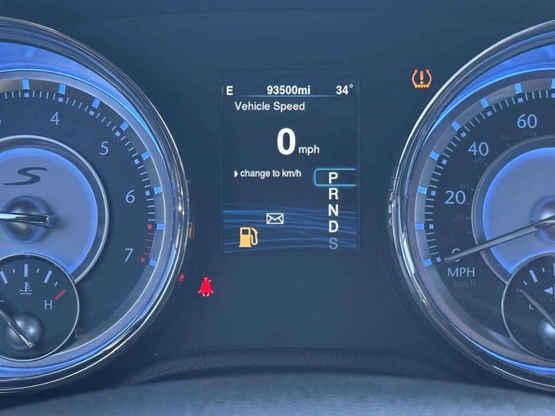 2014 Chrysler 300 4dr Sedan 300S AWD - 23010045 - 25