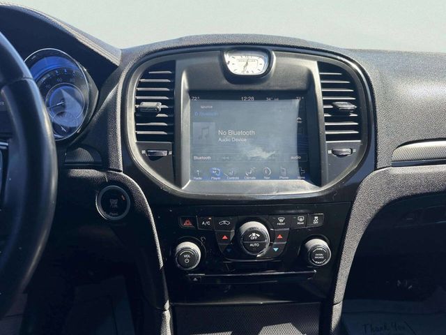 2014 Chrysler 300 4dr Sedan 300S AWD - 23010045 - 26