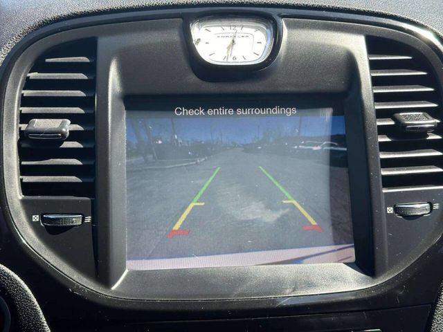 2014 Chrysler 300 4dr Sedan 300S AWD - 23010045 - 27