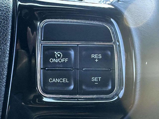 2014 Chrysler 300 4dr Sedan 300S AWD - 23010045 - 28