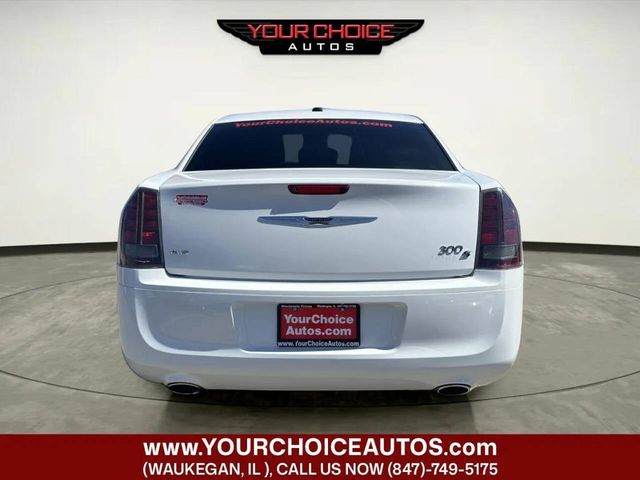 2014 Chrysler 300 4dr Sedan 300S AWD - 23010045 - 3