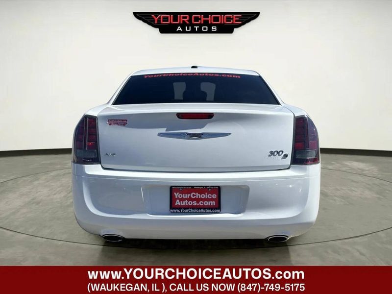 2014 Chrysler 300 4dr Sedan 300S AWD - 23010045 - 3