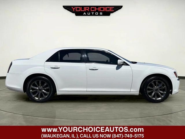 2014 Chrysler 300 4dr Sedan 300S AWD - 23010045 - 5
