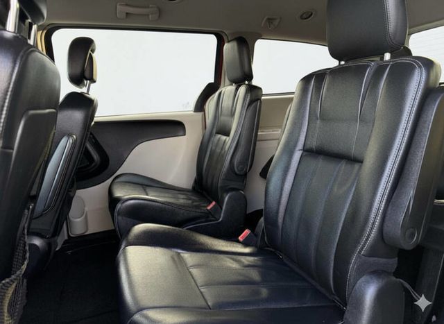 2014 Chrysler Town and Country Touring - DVD Player - Bluetooth - Comfort Meets Function - 22939174 - 12