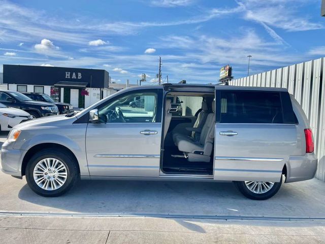 2014 Chrysler Town & Country 4dr Wagon Limited - 22981366 - 6