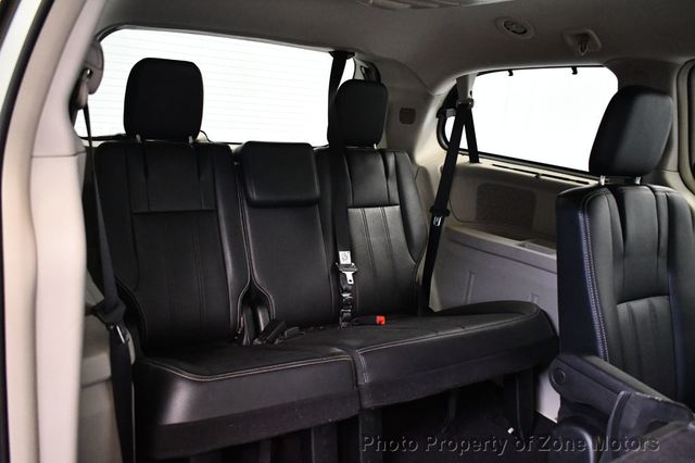 2014 Chrysler Town & Country 4dr Wagon Touring - 23046900 - 16