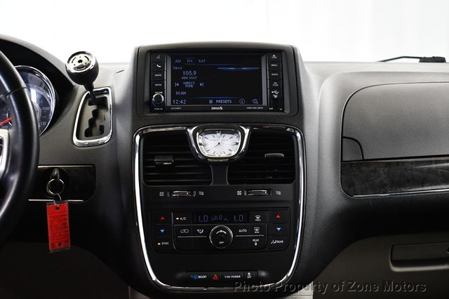 2014 Chrysler Town & Country 4dr Wagon Touring - 23046900 - 22