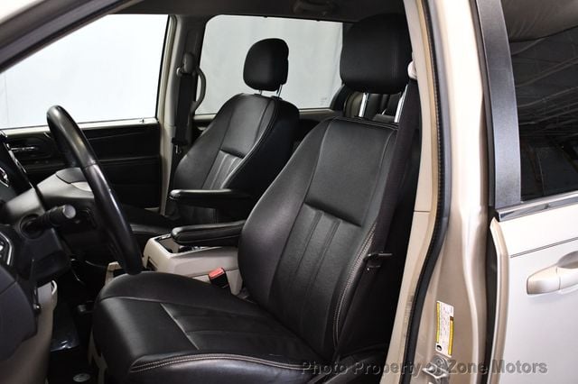 2014 Chrysler Town & Country 4dr Wagon Touring - 23046900 - 5