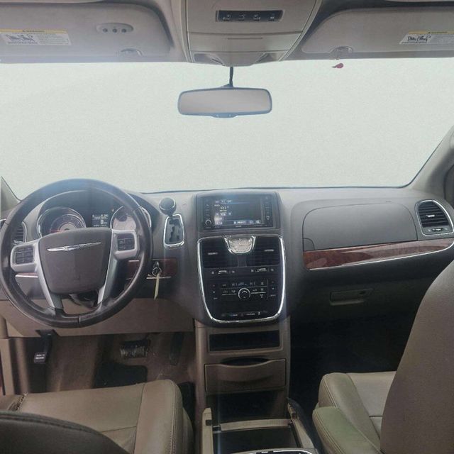 2014 Chrysler Town & Country 4dr Wagon Touring - 22966530 - 7