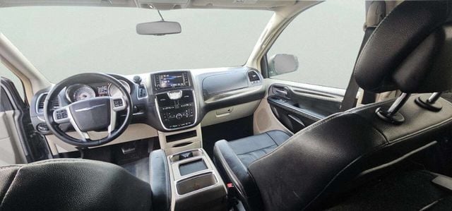 2014 Chrysler Town & Country 4dr Wagon Touring - 22996148 - 7
