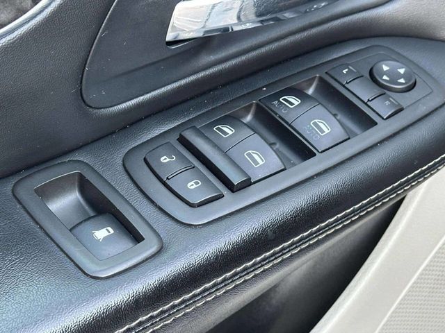 2014 Chrysler Town & Country 4dr Wagon Touring - 22934153 - 9