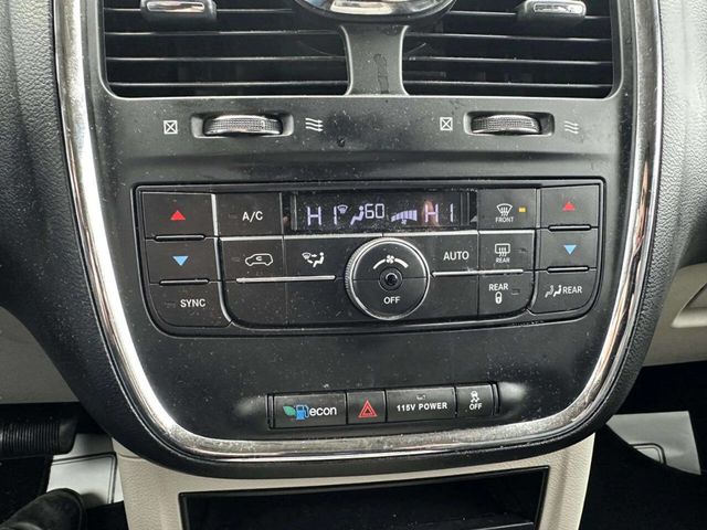 2014 Chrysler Town & Country 4dr Wagon Touring - 22968925 - 29