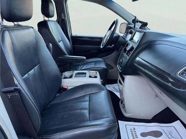 2014 Chrysler Town & Country 4dr Wagon Touring - 23053546 - 14
