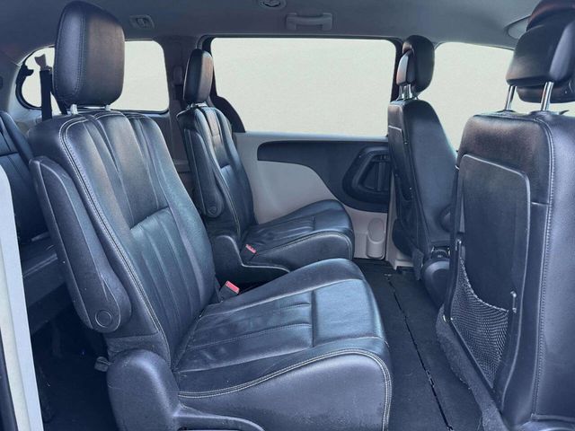 2014 Chrysler Town & Country 4dr Wagon Touring - 23053546 - 16