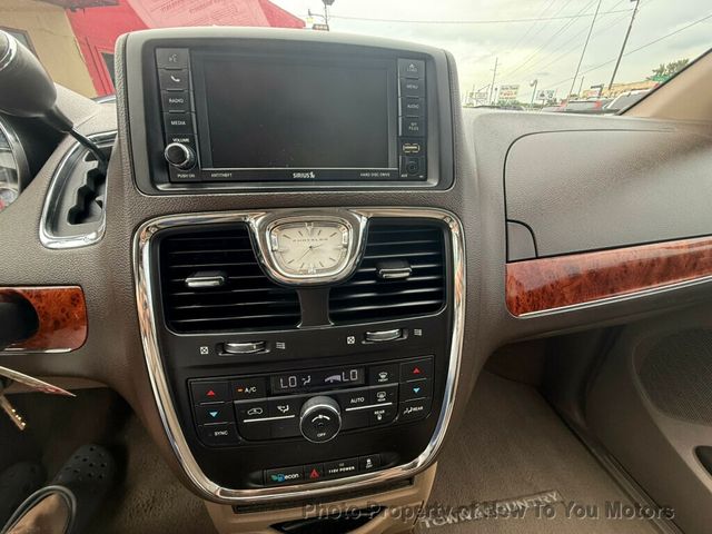 2014 Chrysler Town & Country 4dr Wagon Touring - 22884024 - 11