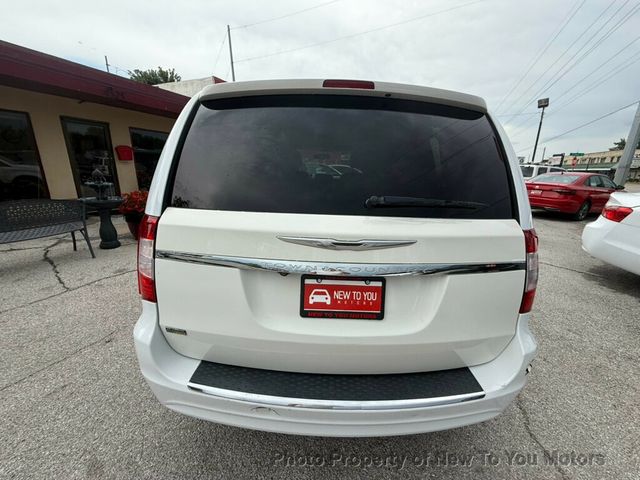 2014 Chrysler Town & Country 4dr Wagon Touring - 22884024 - 19