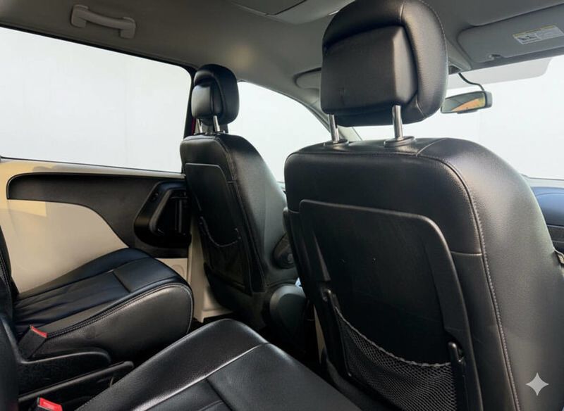 2014 Chrysler Town & Country 4dr Wagon Touring - 22939174 - 15