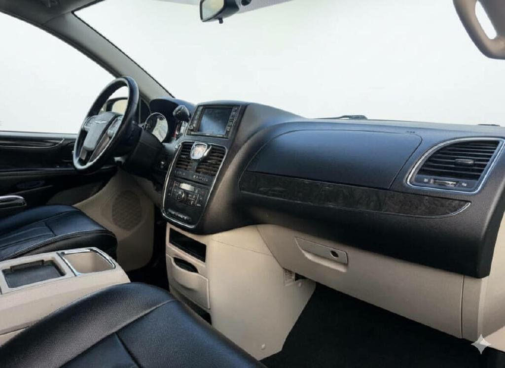 2014 Chrysler Town & Country 4dr Wagon Touring - 22939174 - 16