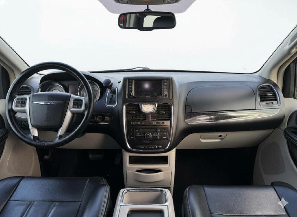 2014 Chrysler Town & Country 4dr Wagon Touring - 22939174 - 17