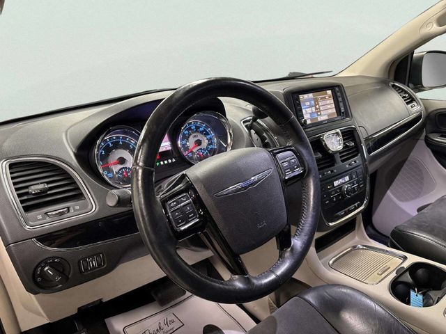 2014 Chrysler Town & Country 4dr Wagon Touring-L 30th Anniversary - 23022334 - 14