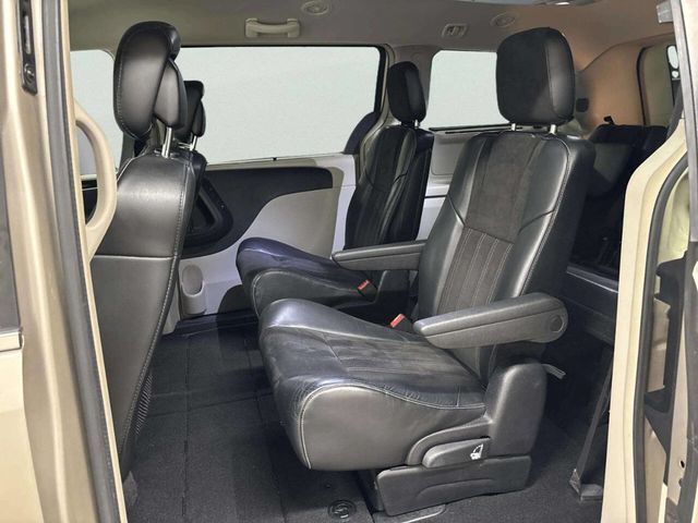 2014 Chrysler Town & Country 4dr Wagon Touring-L 30th Anniversary - 23022334 - 16