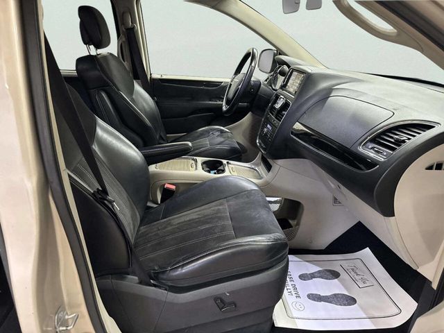 2014 Chrysler Town & Country 4dr Wagon Touring-L 30th Anniversary - 23022334 - 20