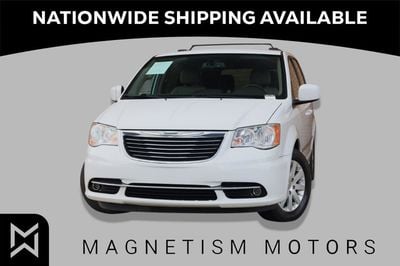 2014 Chrysler Town & Country - 2C4RC1BGXER111103