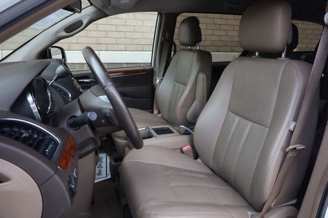 2014 Chrysler Town & Country Touring - 23034650 - 14