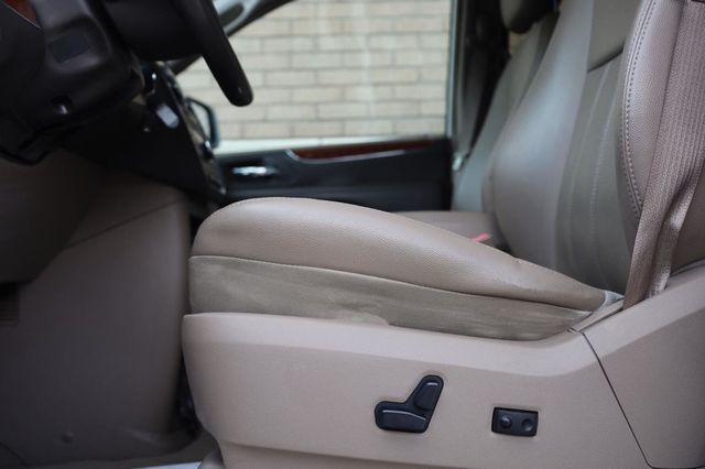 2014 Chrysler Town & Country Touring - 23034650 - 16