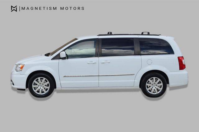 2014 Chrysler Town & Country Touring - 23034650 - 1
