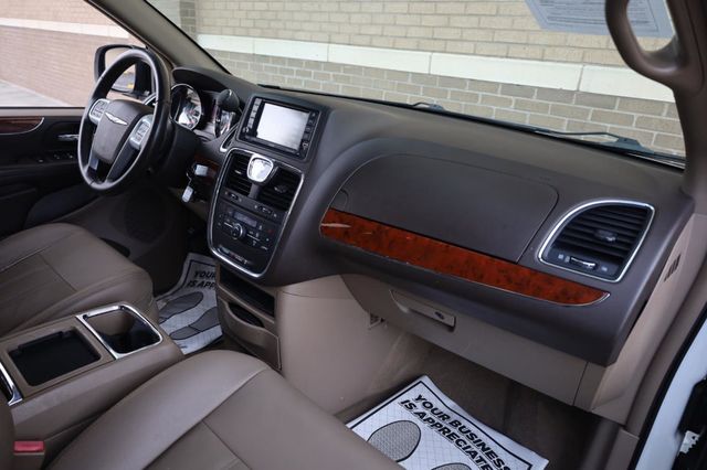 2014 Chrysler Town & Country Touring - 23034650 - 26